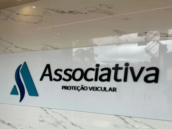Associativa